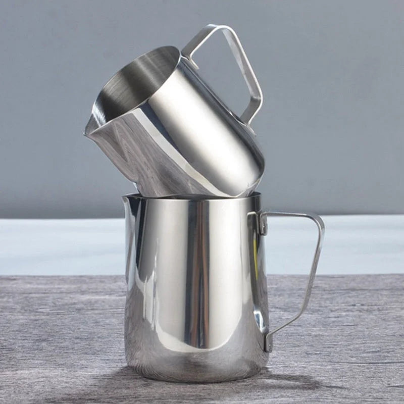 Jarra de Leite Profissional em Aço Inox | 100ml, 350ml ou 600ml – Perfeita para Latte Art e Espuma Cremosa