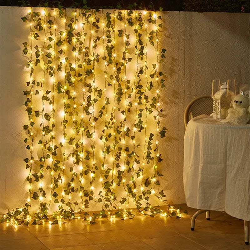 Guirlanda de Luzes LED com Folhas Verdes