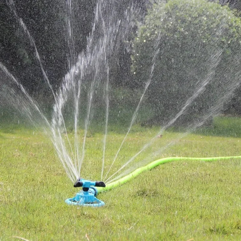 Aspersor Giratório 360° Automático – Irrigação Inteligente para Jardim, Horta ou Fazenda!
