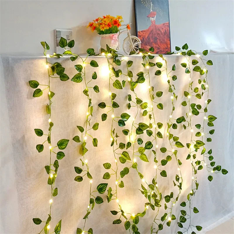 Guirlanda de Luzes LED com Folhas Verdes
