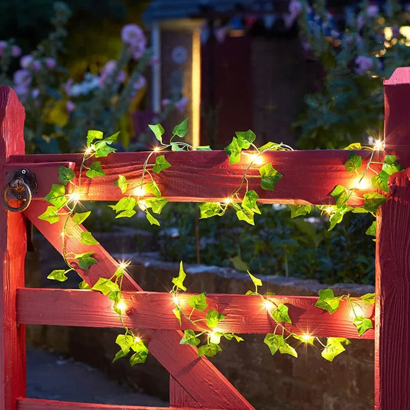 Guirlanda de Luzes LED com Folhas Verdes